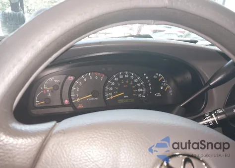 2004 Toyota Tundra Sr5 V8 z USA, uszkodzony, nr VIN 5TBET34164S439667